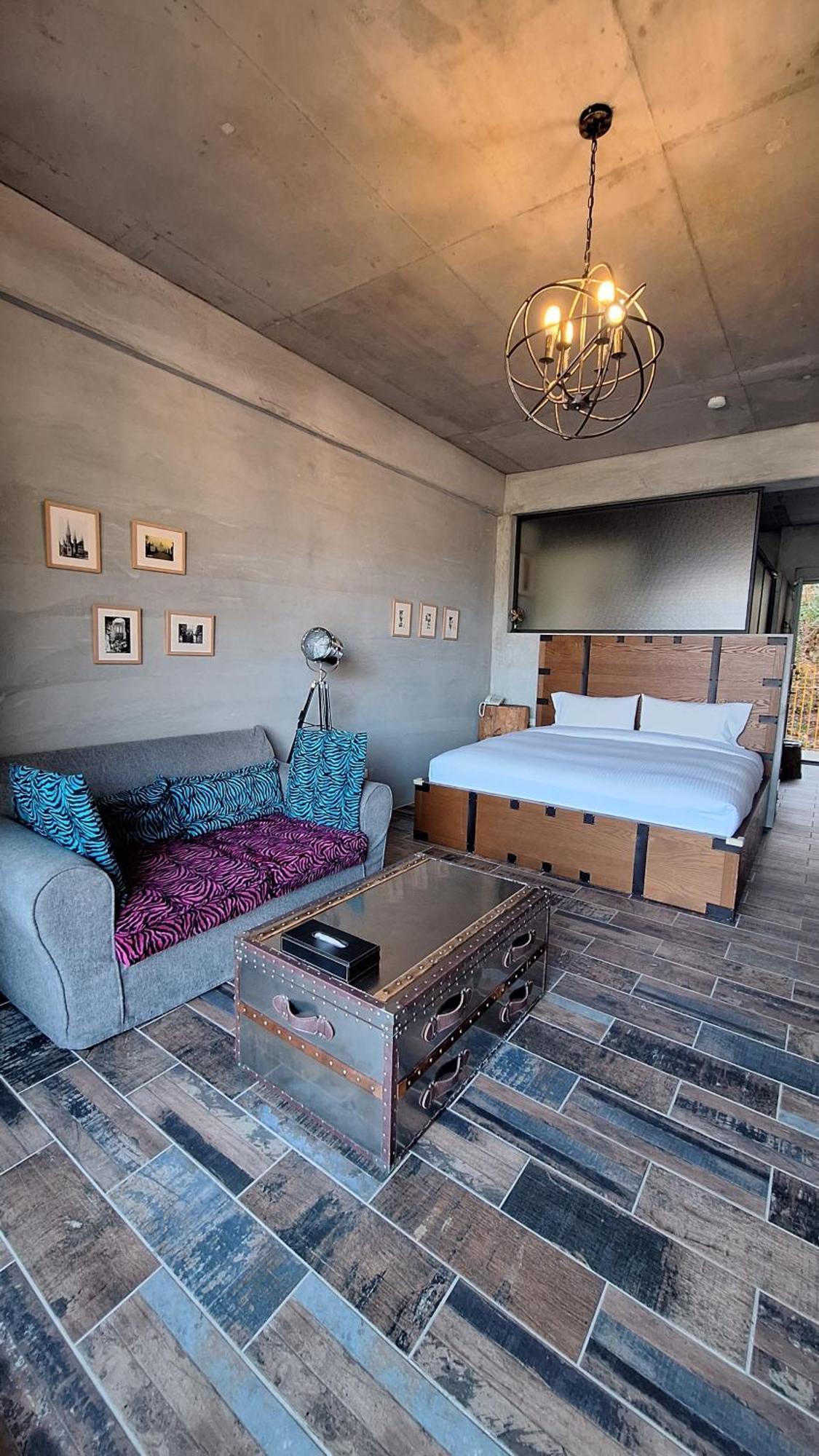 Moose & Squirrel Bed & Breakfast Renai Dış mekan fotoğraf