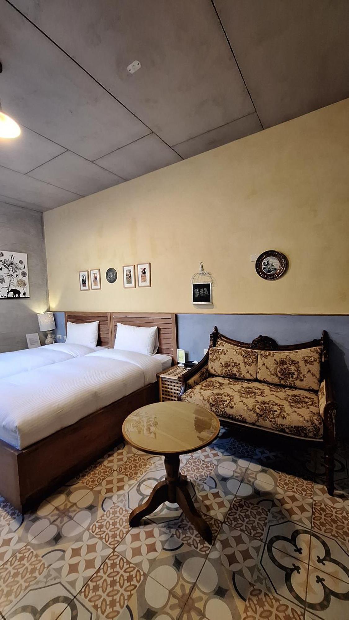 Moose & Squirrel Bed & Breakfast Renai Dış mekan fotoğraf